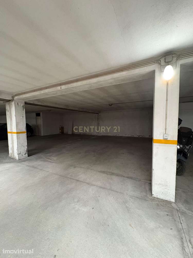 Apartamento T2 em Águeda com Garagem e Varanda - Grande imagem: 2/25
