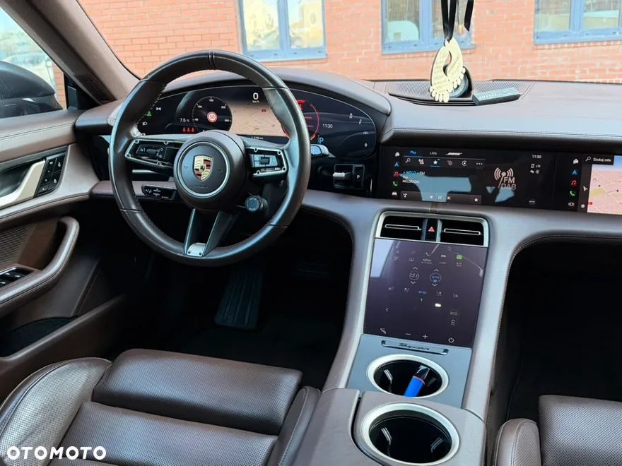 Porsche Taycan 4S Performance Plus - 7