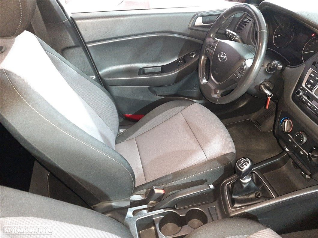 Hyundai i20 1.1 CRDi Access Plus - 14