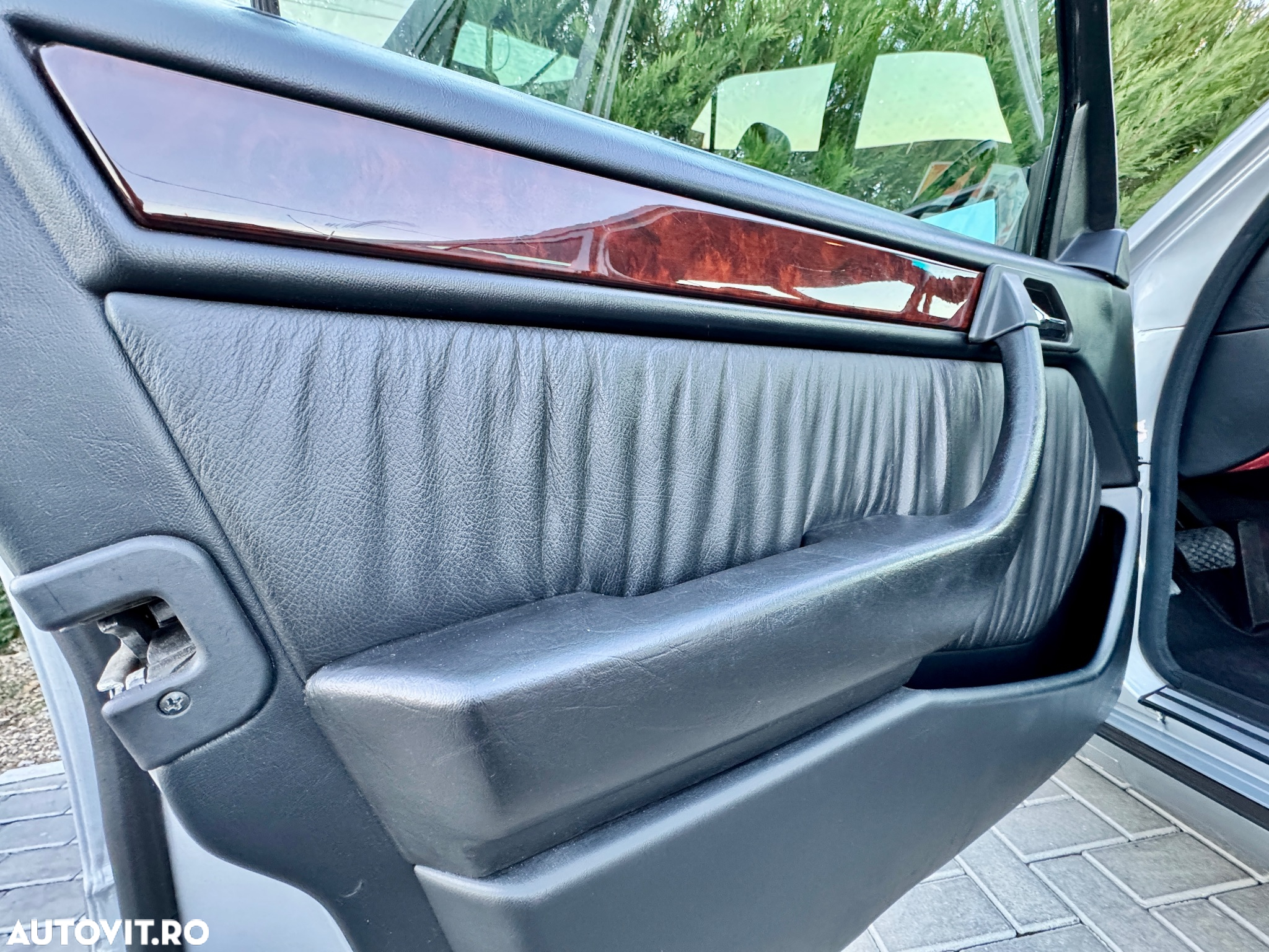 Mercedes-Benz W124 - 14
