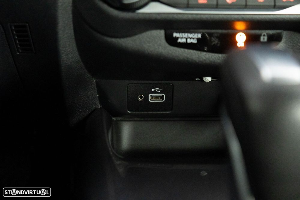 Nissan Juke 1.0 DIG-T N-Connecta DCT - 25