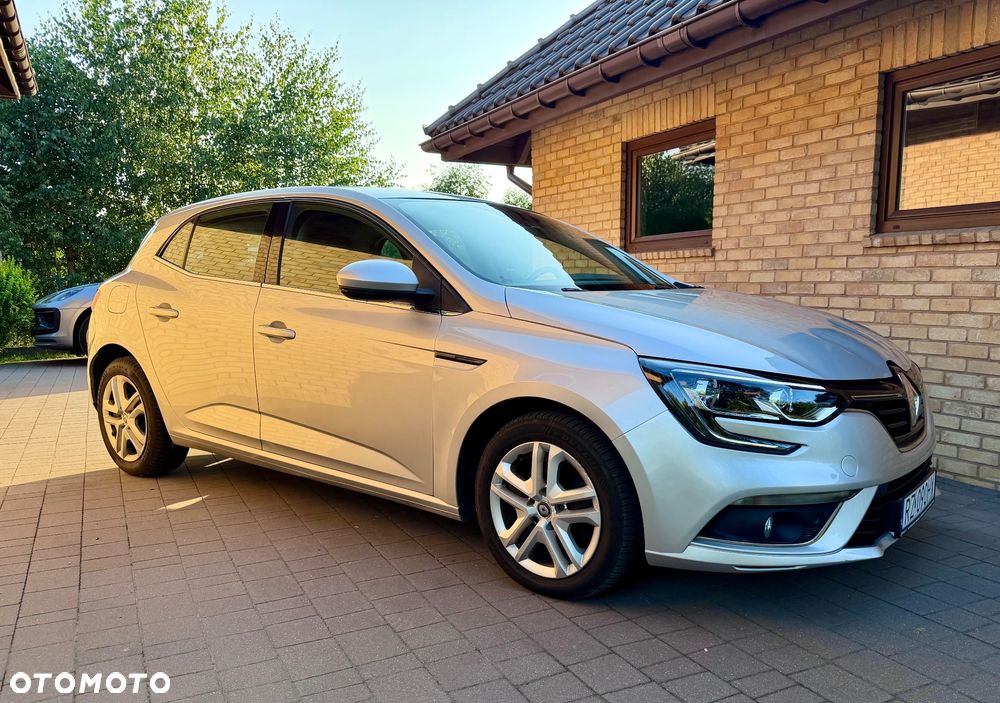 Renault Megane 1.5 dCi Zen EDC - 5