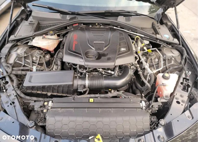 Alfa Romeo Giulia 2.0 Turbo TI Q4 - 14
