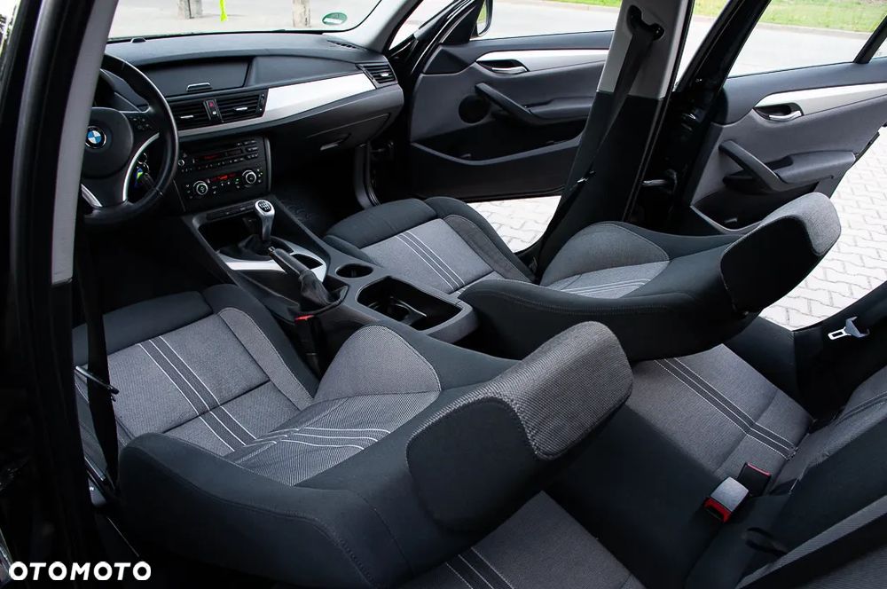 BMW X1 sDrive18d - 10