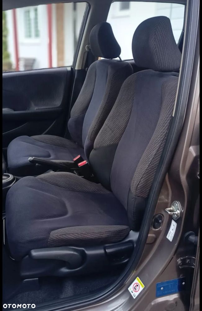 Honda Jazz ver-1-4-automatik-goal - 17