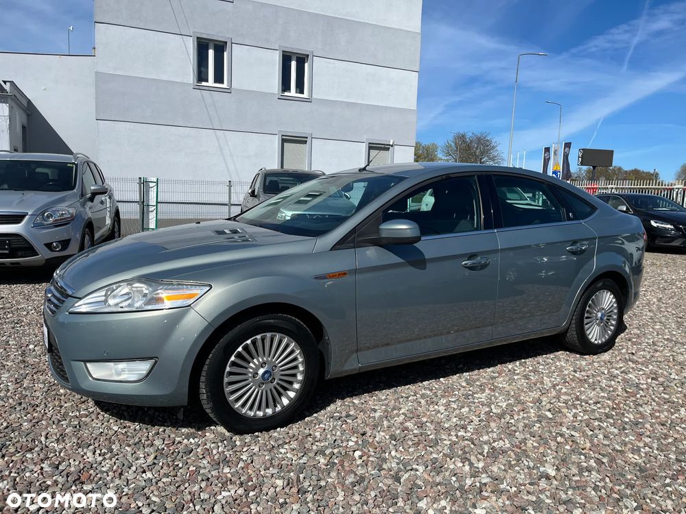 Ford Mondeo 2.0 Ghia - 10