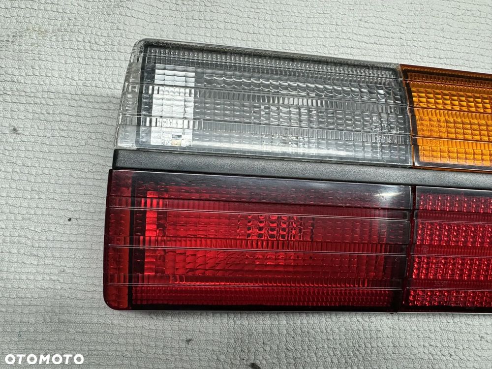 Audi B2 typ 81 lampa tył tylna prawa - 2