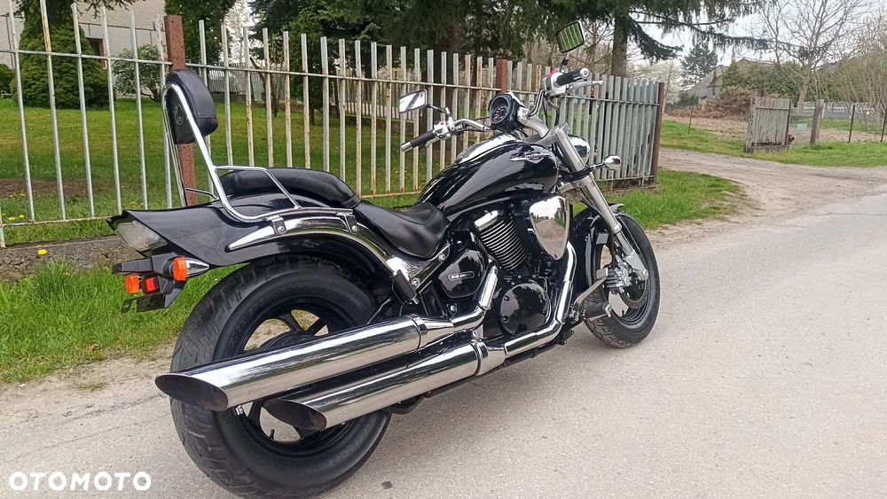 Suzuki Intruder - 5