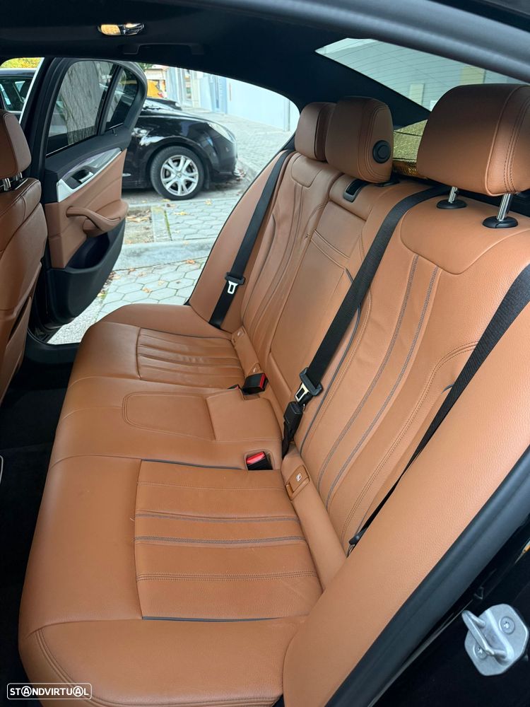 BMW 530 e Pack M - 6