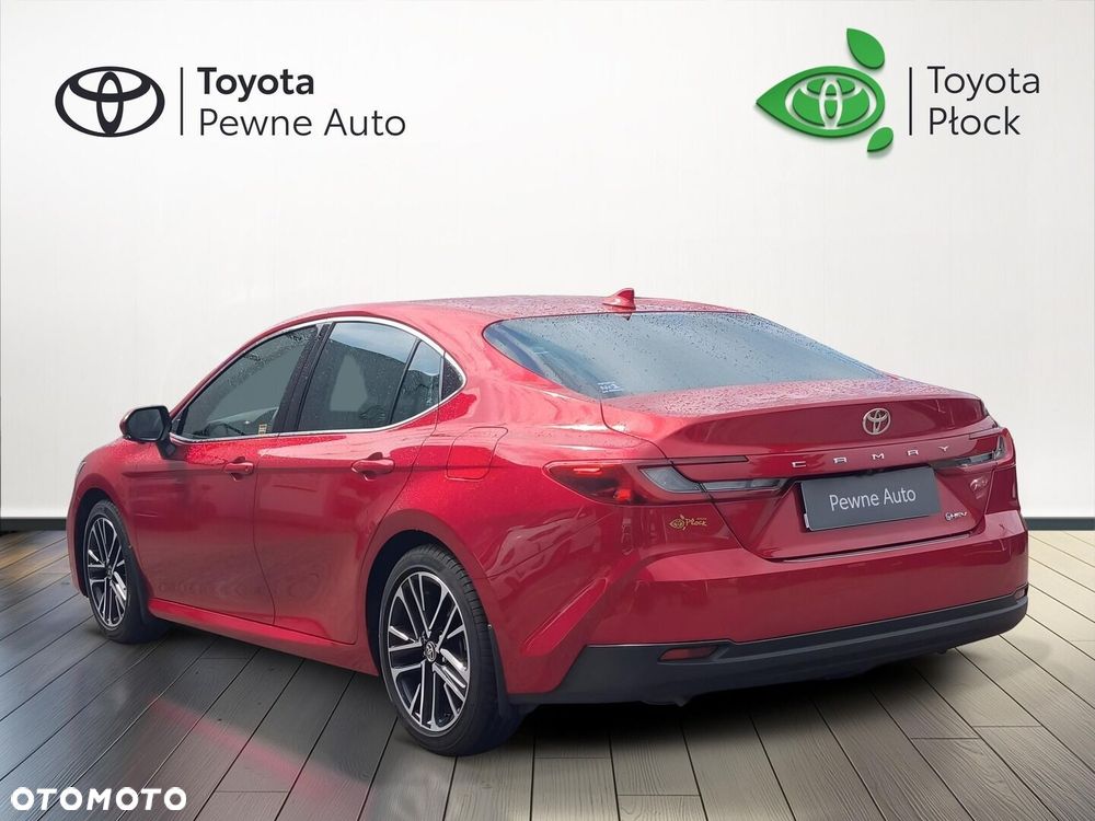 Toyota Camry - 5