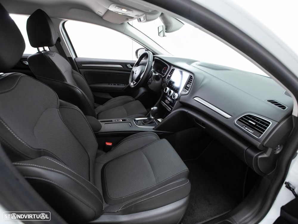 Renault Mégane Sport Tourer 1.5 Blue dCi Equilibre EDC — fotografia 8