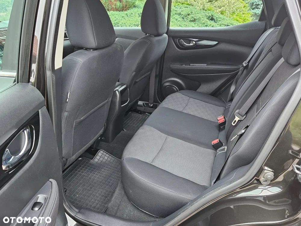 Nissan Qashqai 1.6 DCi ALL-MODE 4x4i ACENTA - 29