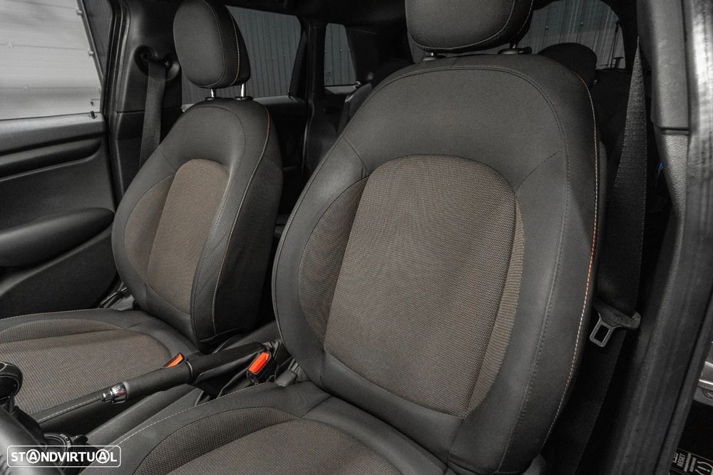 MINI 5 Portas Cooper D - 21