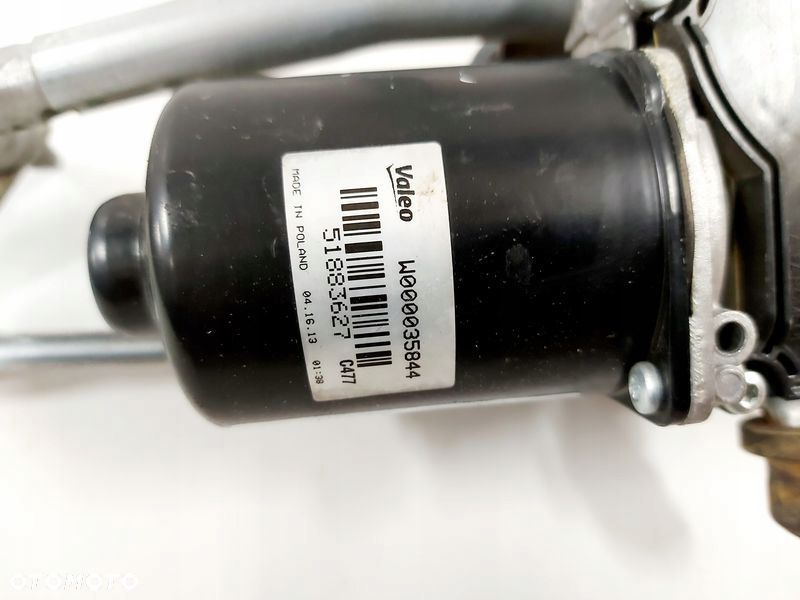 FIAT 500L MECHANIZM SILNICZEK WYCIERACZEK PRZÓD 51883727 W00003584 - 1