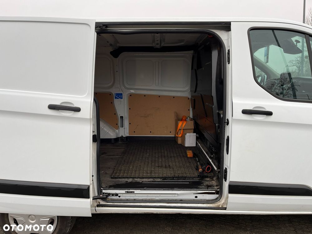 Ford Transit Custom - 8