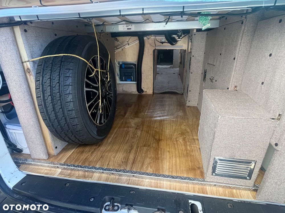 Volkswagen Crafter - 21