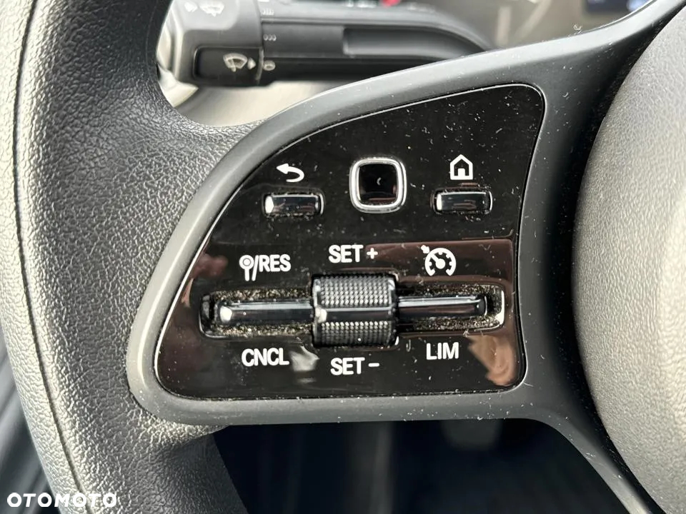 Mercedes-Benz Sprinter - 16