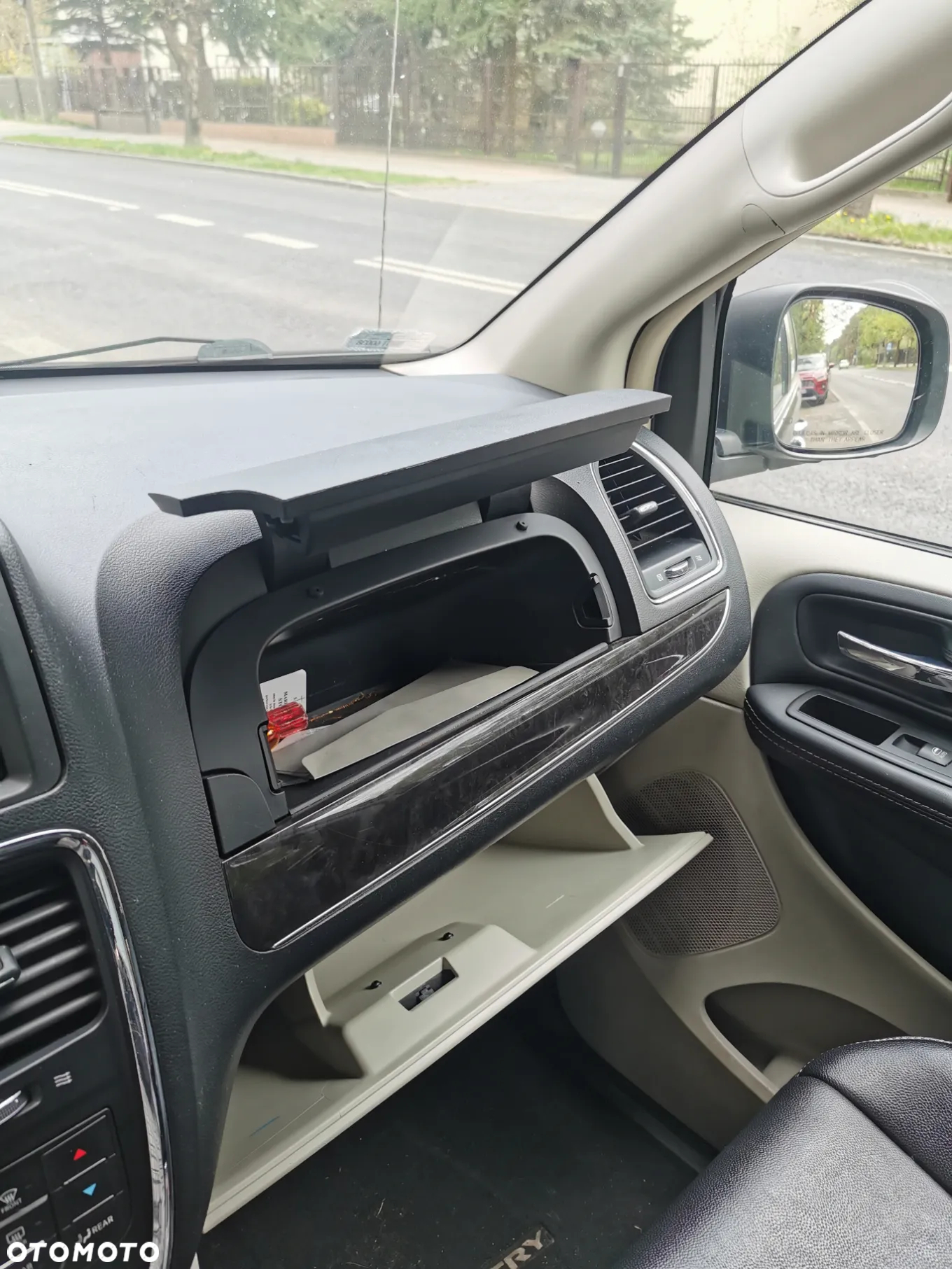 Chrysler Town & Country 3.8 Touring - 11