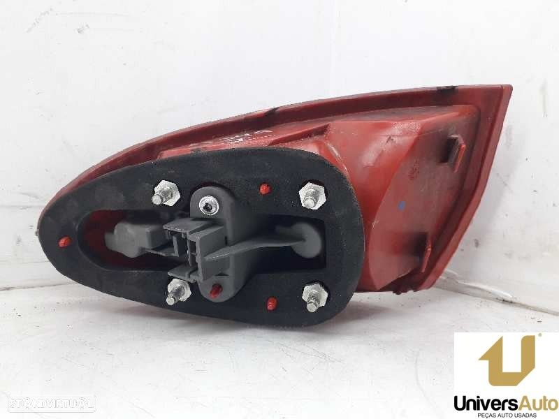 FAROLIM TRASEIRO ESQUERDO ALFA ROMEO 147 2006 -03322010 - 2