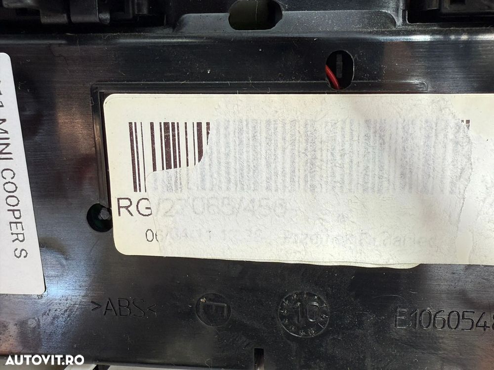 PANOU CENTRAL CONTROL CLIMA  / LUMINI / AUX / USB / + ORNAMENT BORD (3 BUC.) MINI COOPER R55 R56 R60 2010-2016 COD OEM E1066165B 3456884 9806926 9804920-04 - 6