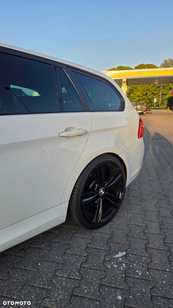 BMW Seria 3 318d Sport Line - 14