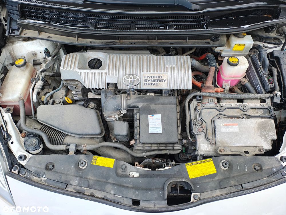 Toyota Prius 1.8 HSD Luna - 22