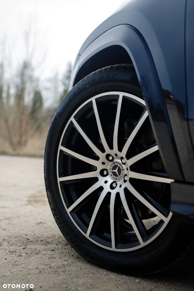 Mercedes-Benz GLS - 14