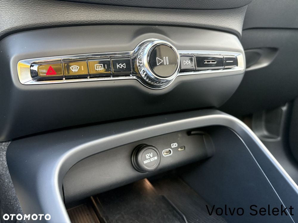 Volvo EX40 - 17