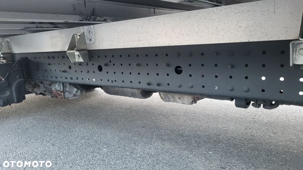Mitsubishi Canter Fuso  3c15 kontener / plandeka / skrzynia/Silnik 3.0 jak w iveco daily / - 17