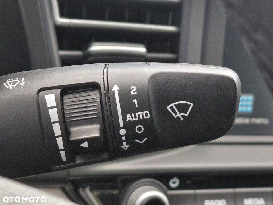 Hyundai Elantra - 20