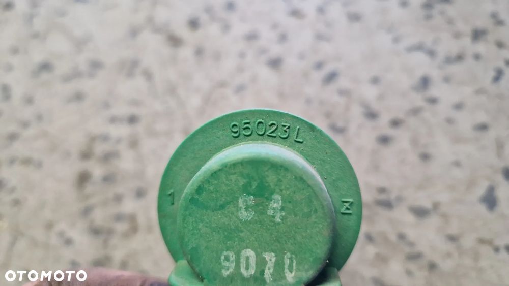 DODGE JOURNEY WKŁAD OPRAWKA KIERUNKOWSKAZU TYŁ - 3