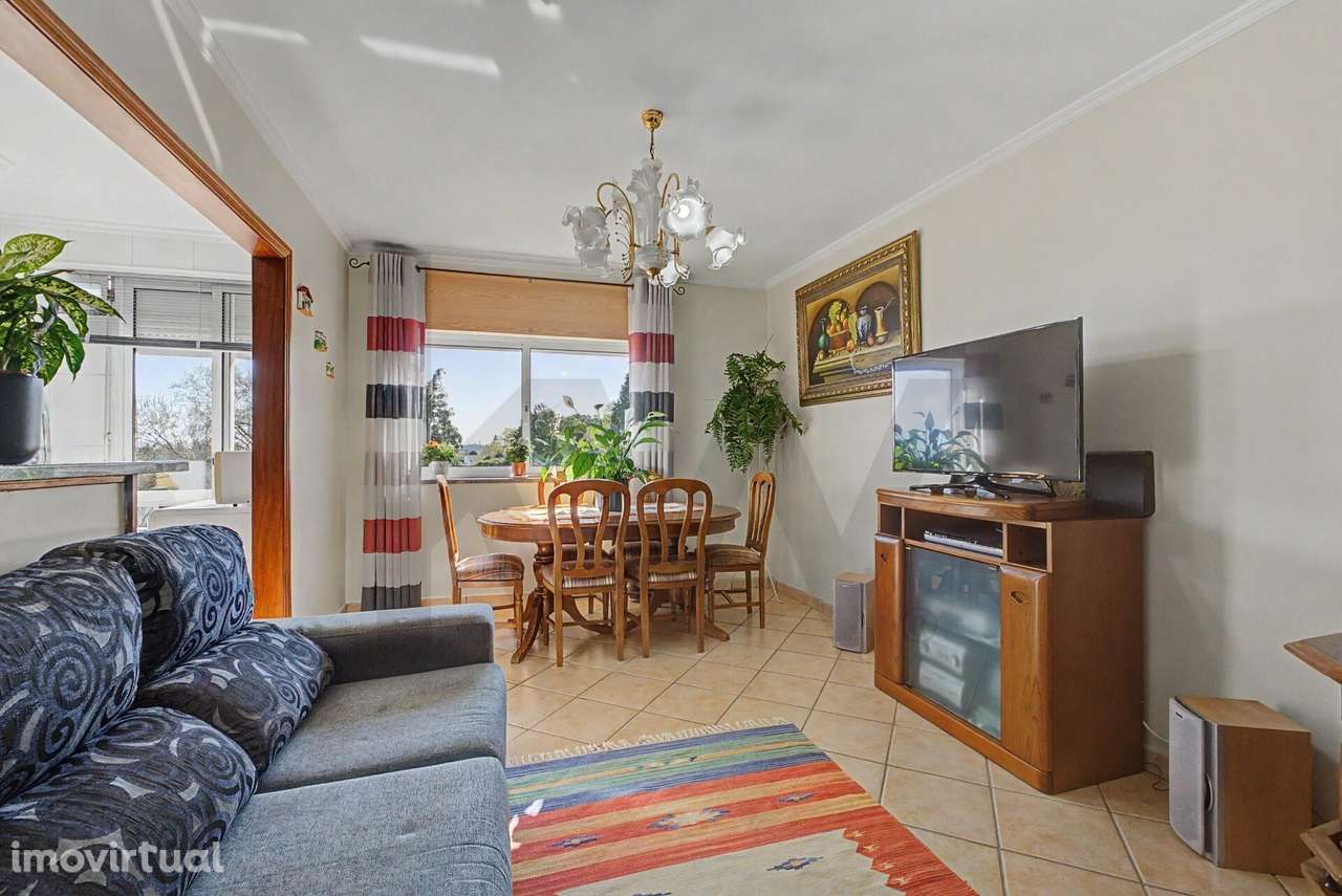 T2 Com Varanda e 2 Frentes (Arrifana) - Grande imagem: 2/25