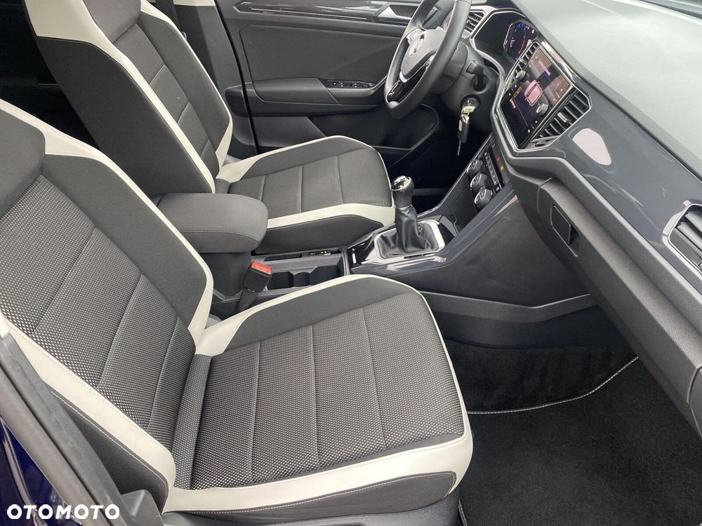 Volkswagen T-Roc - 14