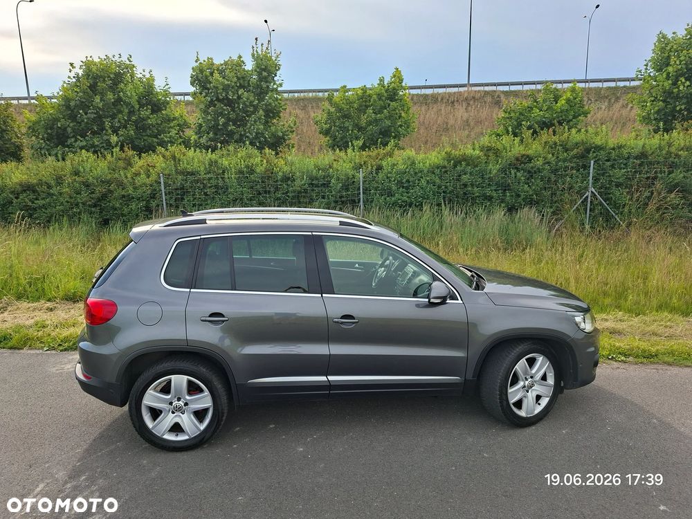 Volkswagen Tiguan 2.0 TDI DPF 4Motion BlueMotion Technology DSG Sport & Style - 9