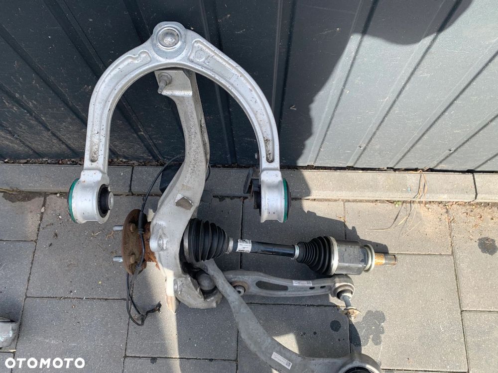 ZAWIESZENIE LEWE PRZÓD PÓŁOŚ ZWROTNICA WAHACZE LAND ROVER DEFENDER L663 - 2