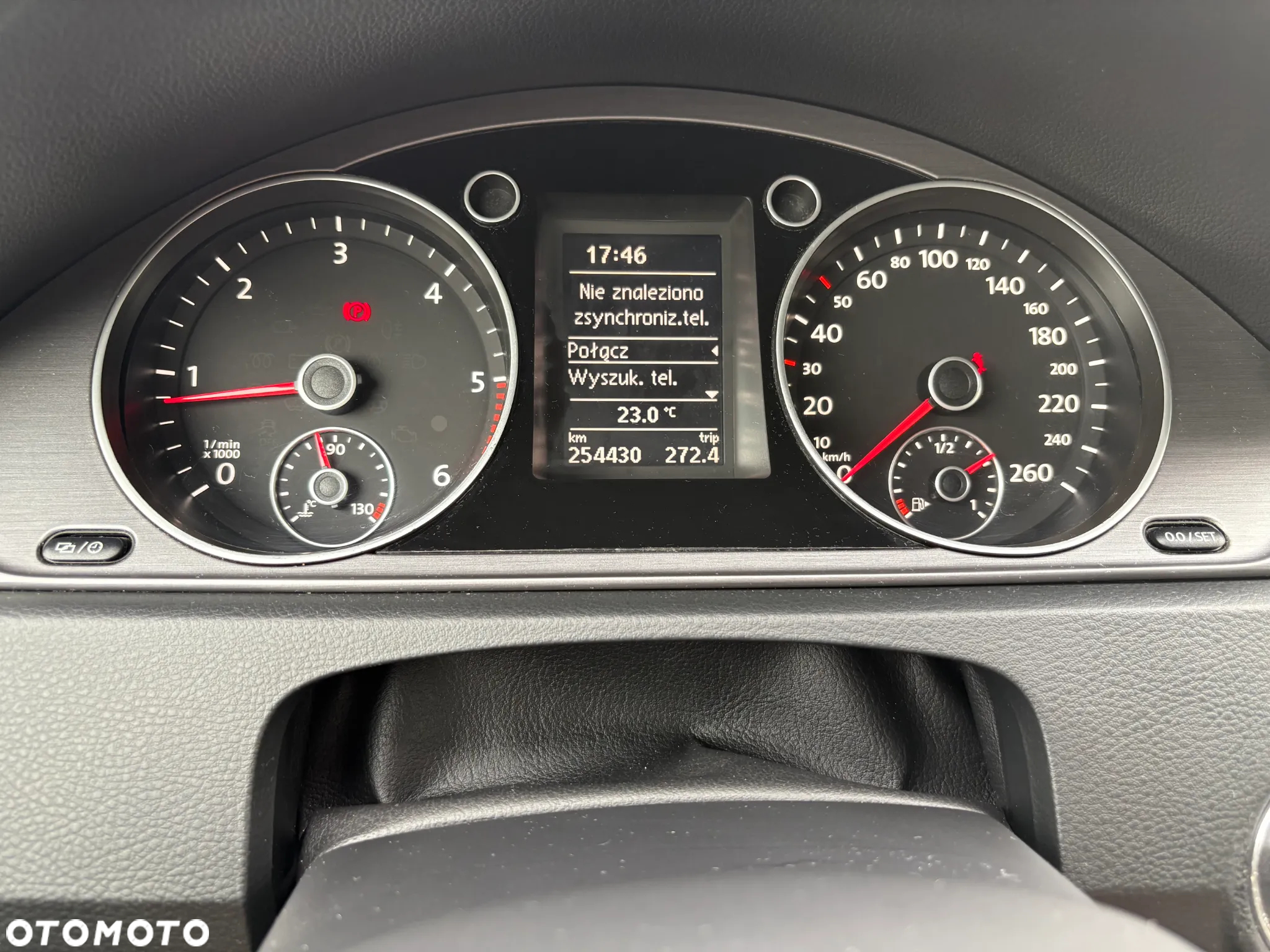 Volkswagen Passat 1.6 TDI BlueMotion Technology Comfortline - 11