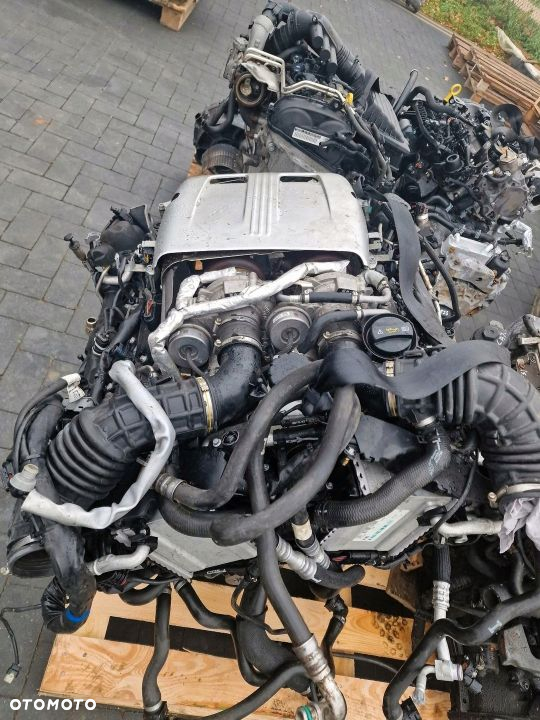 Silnik komplet. Aston Martin DB11 177950 4.0 V8 - 2