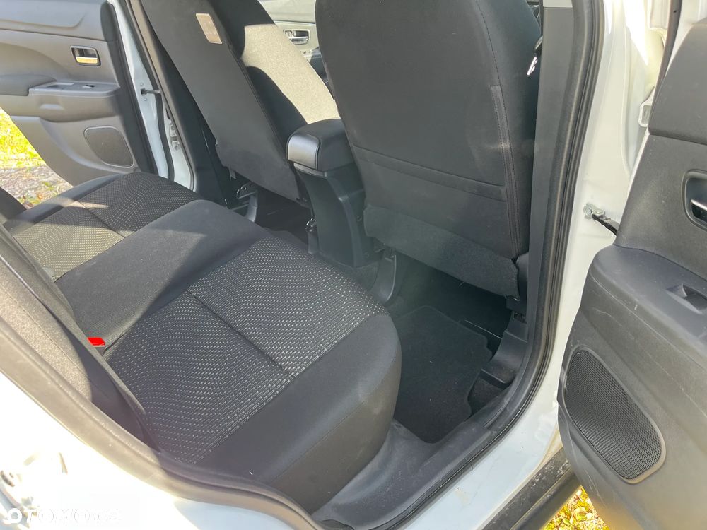 Mitsubishi ASX - 11
