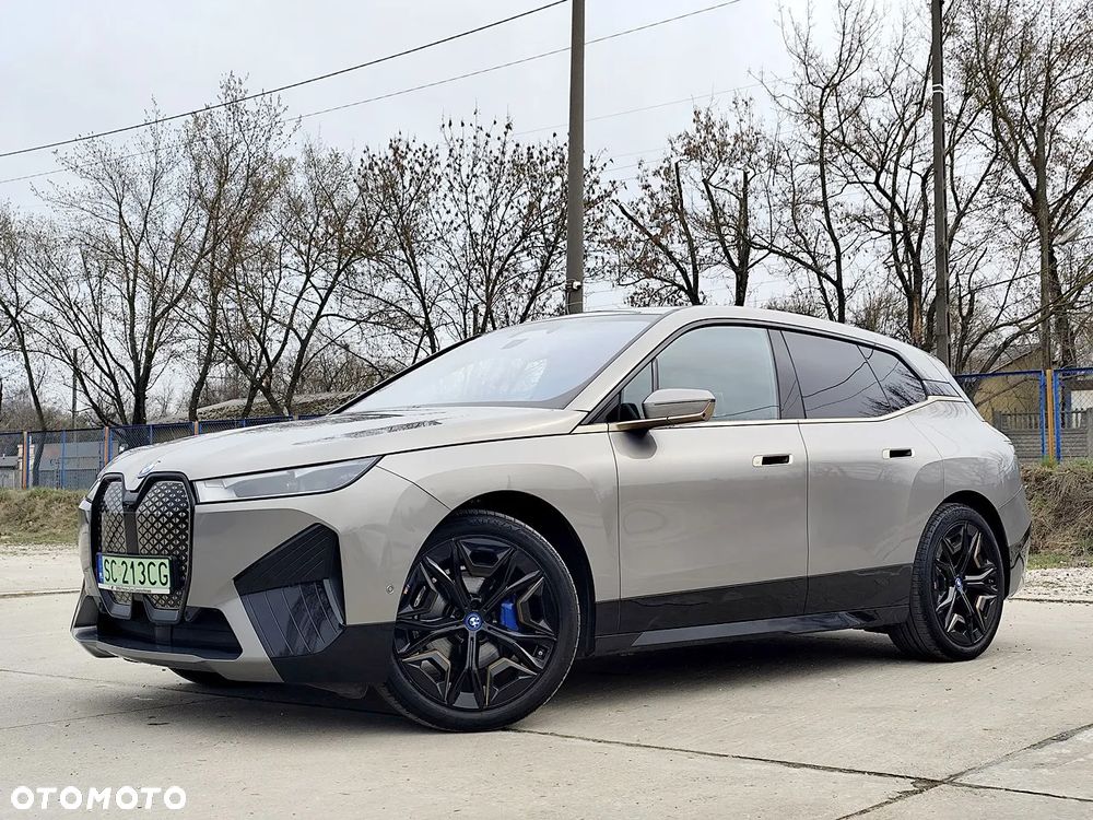 BMW iX xDrive40 76.6kWh Signature - 2