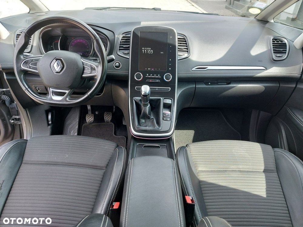 Renault Scenic - 17