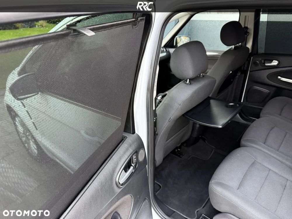 Ford S-Max 2.0 TDCi DPF Titanium - 28