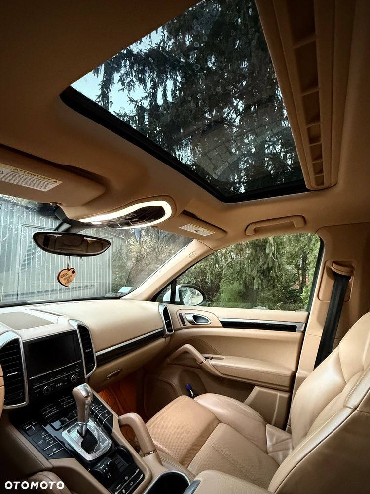 Porsche Cayenne - 10