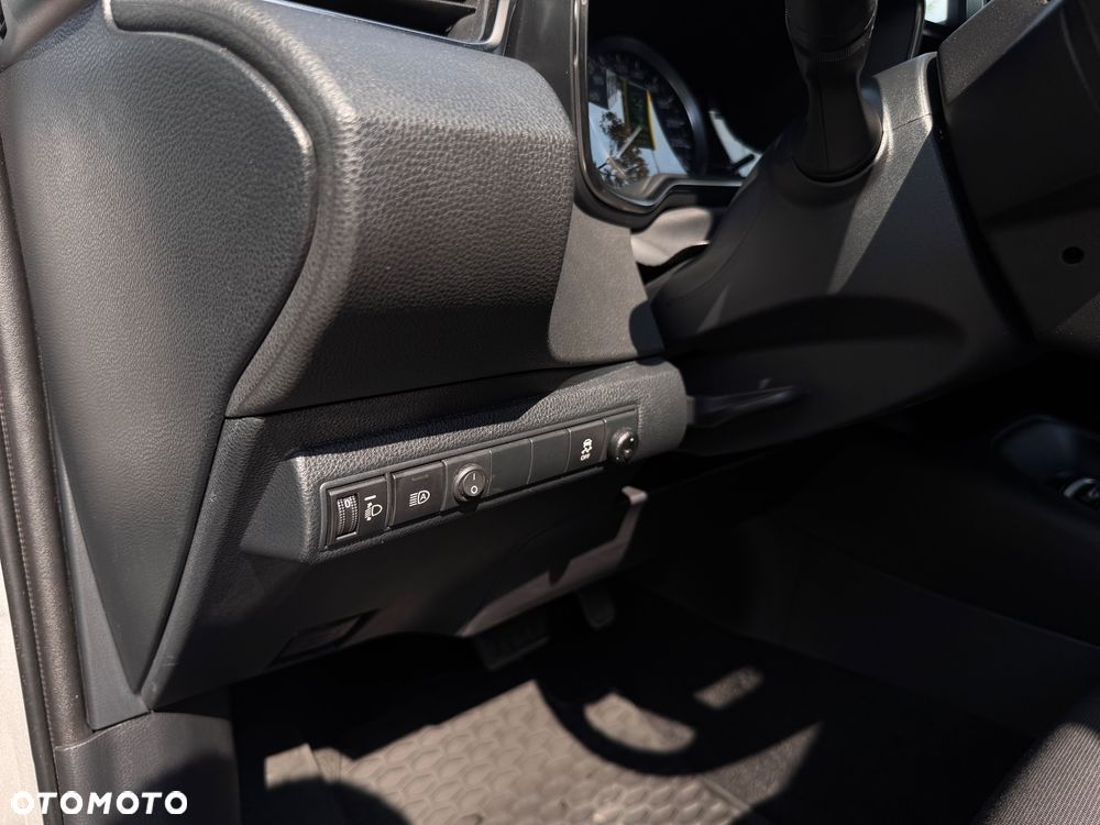 Toyota Corolla 1.8 Hybrid Comfort - 17