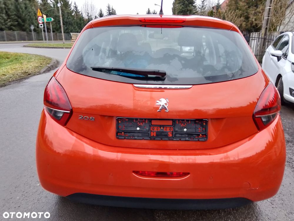 Peugeot 208 PureTech 82 Start & Stop Allure - 11