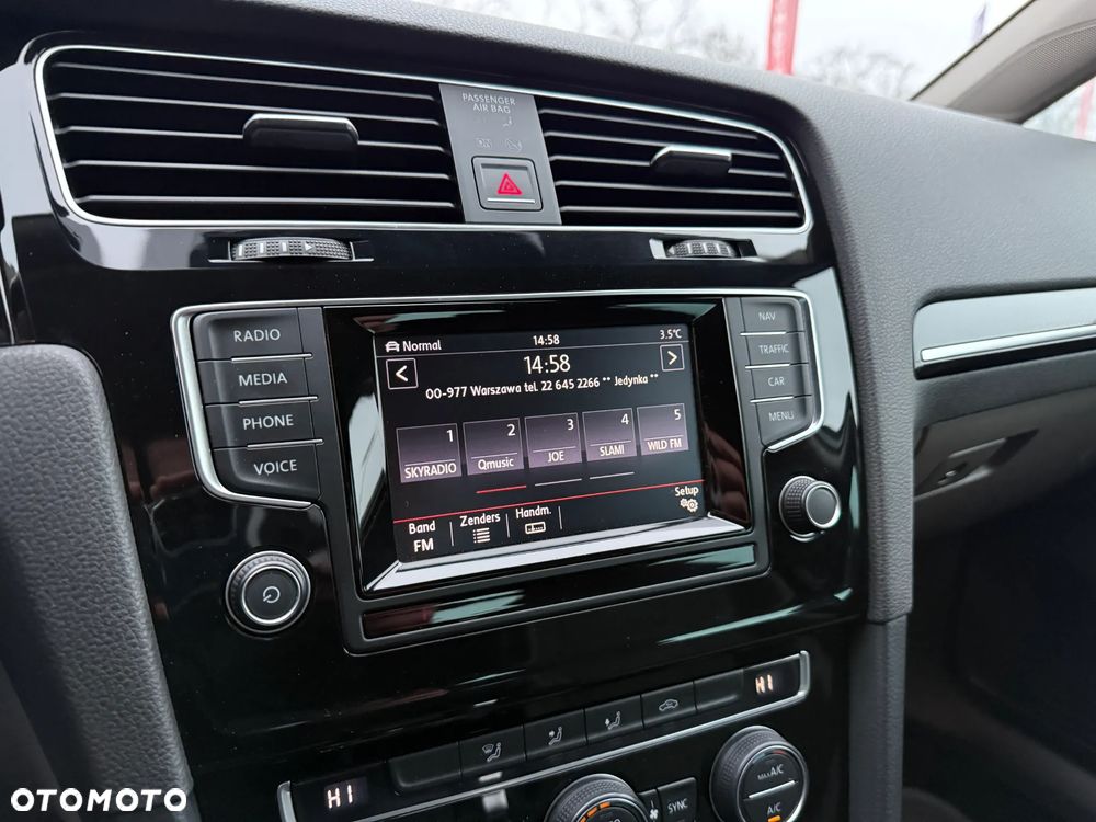 Volkswagen Golf - 29