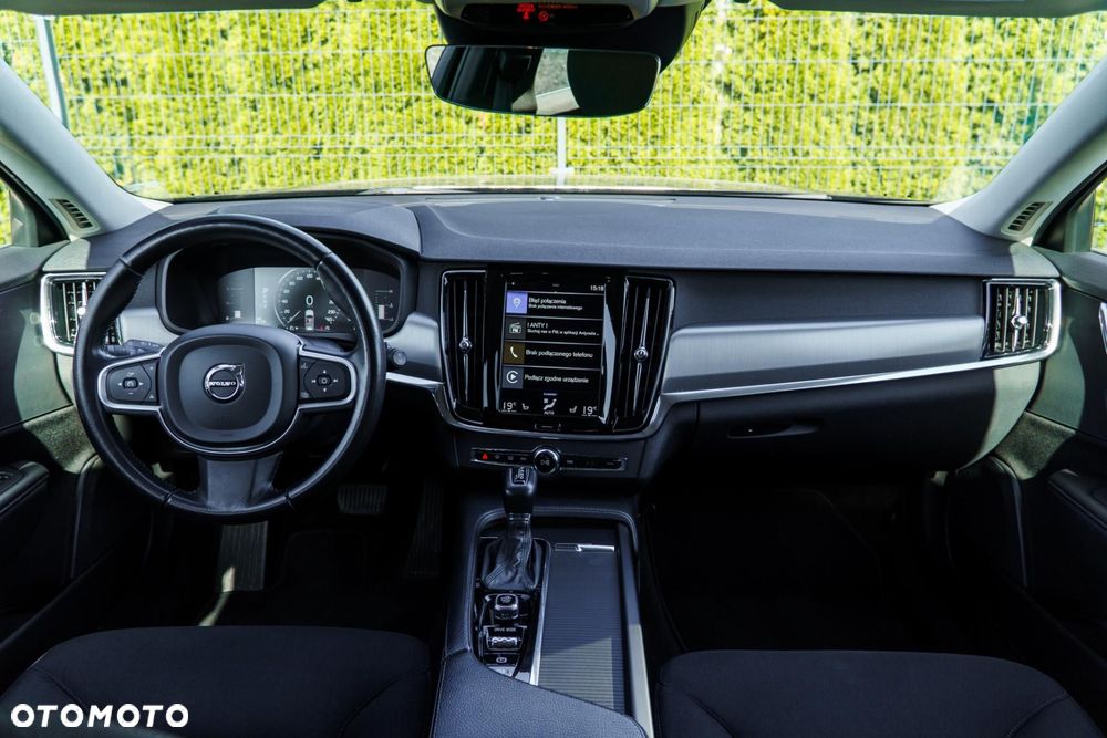 Volvo V90 D4 Momentum - 11