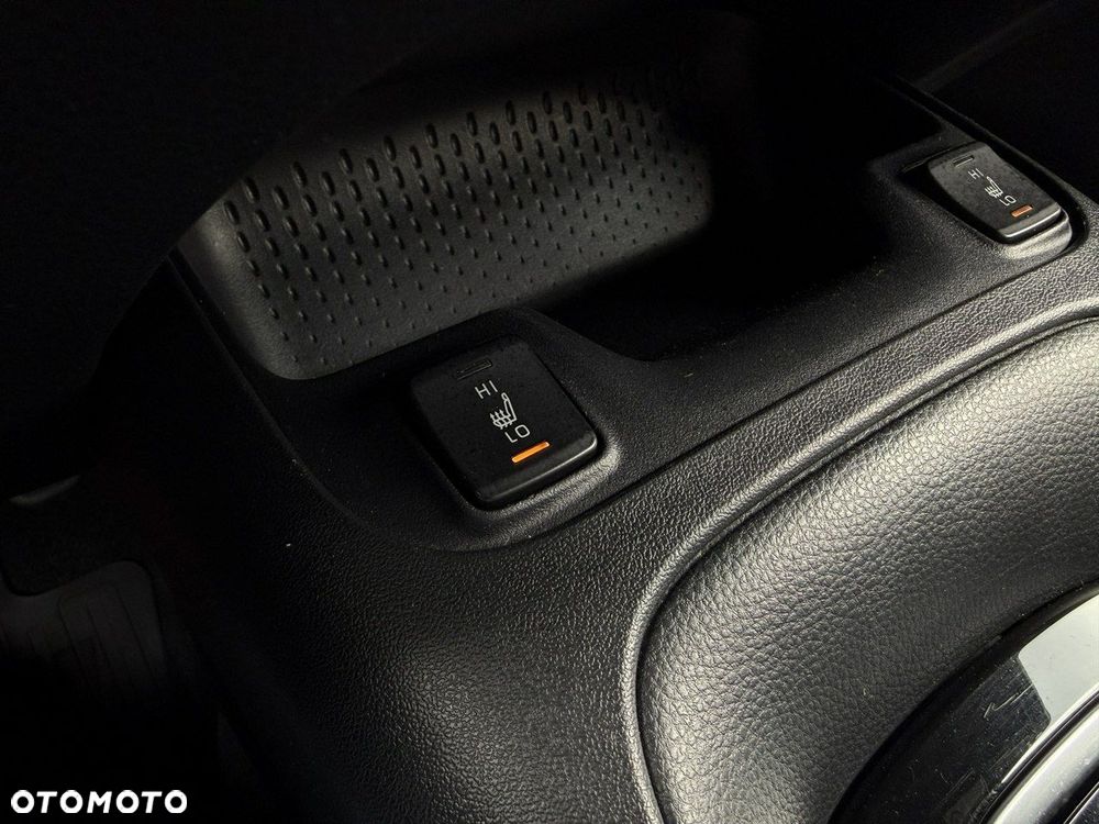 Toyota Corolla 1.8 Hybrid Comfort - 28