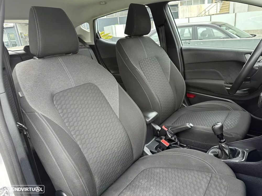 Ford Fiesta 1.0 EcoBoost Hybrid S&S TITANIUM - 54