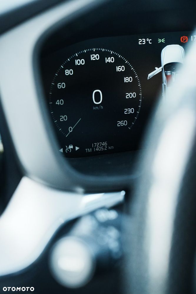 Volvo XC 60 T5 AWD R-Design - 17