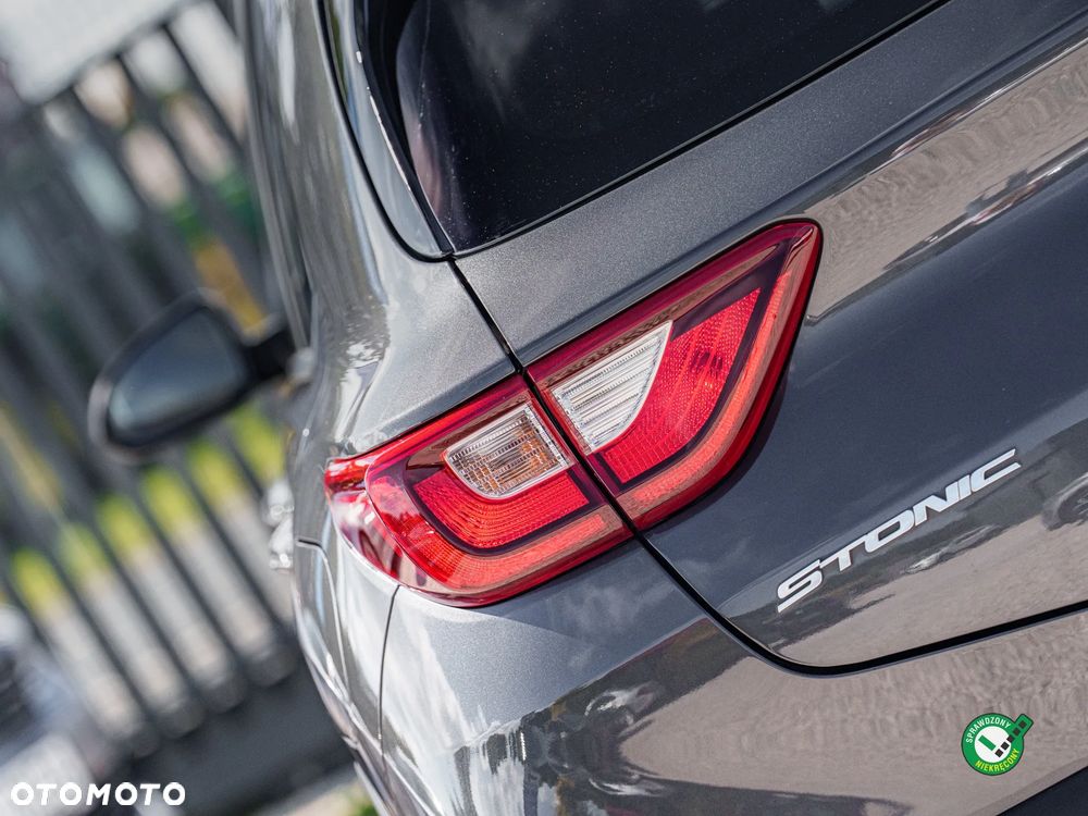 Kia Stonic 1.4 L - 10